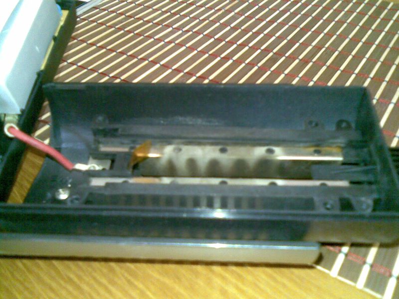 [es] - Neotec jonizator - se one strane plastike